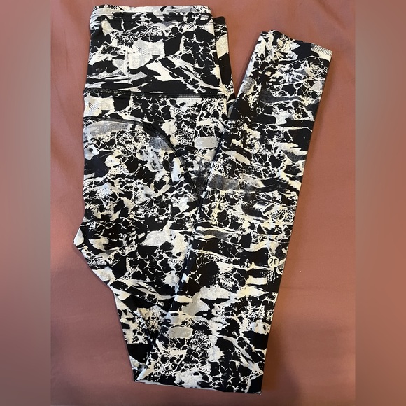 Lululemon Leggings Print Size 4 - Picture 9 of 11